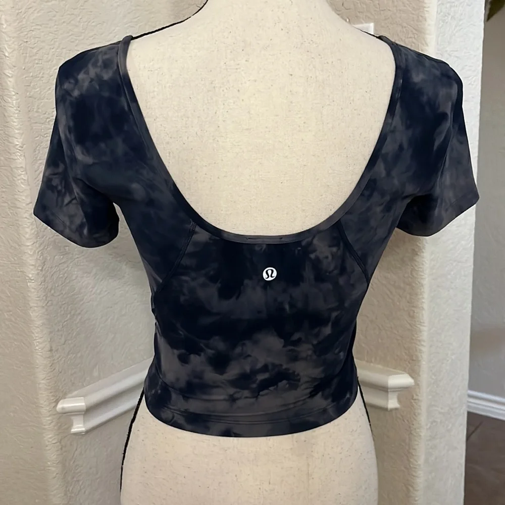 Lululemon align tee crop blue & gray tie dye top Size 4